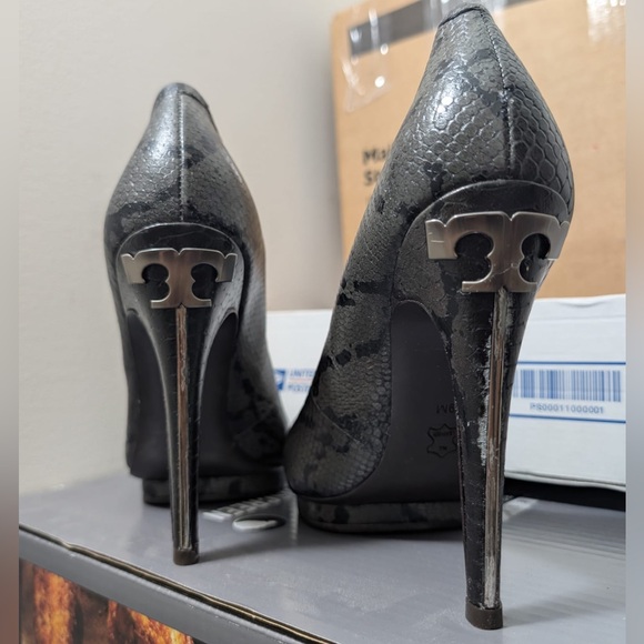 Tory Burch Snakeskin Pumps - Picture 4 of 6